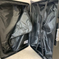 スーツケース　90Ｌ　ロック付きの画像