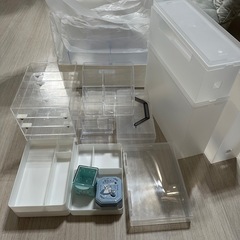 百均 ニトリ かご ケース まとめて 64点の画像