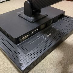 【中古】SHARP LL-T1620-B 16インチ液晶カラーモニターの画像
