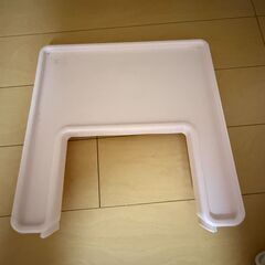 IKEAの子供用ハイチェアの画像