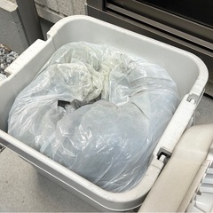 【無料でお譲りします】無印良品の収納ボックスや炭など（ジャンク品含む）の画像