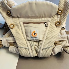 【受け渡し確定済み】
エルゴ抱っこ紐の画像