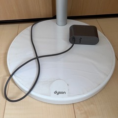Dyson 掃除機v11 スタンドの画像