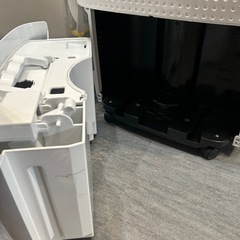 【除湿機】【山善】※訳アリ商品★異音有り/クリーニング済み【管理番号1109】野の画像