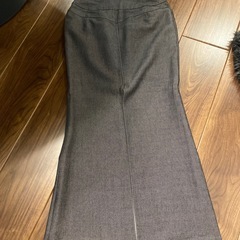 ロングタイトスカートの画像