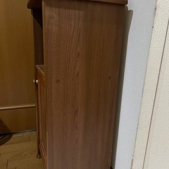 玄関前の収納棚の画像