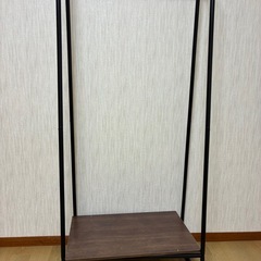 ハンガーラックの画像