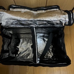 ウーバーイーツ　配達バッグの画像