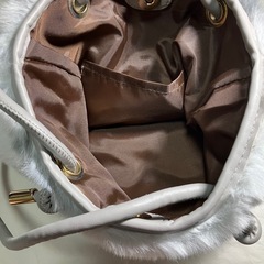 新品未使用、フェイクファーショルダーバッグの画像