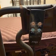 折りたたみ電動ベッドの画像