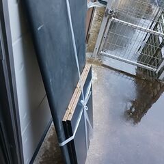 木の板３枚の画像