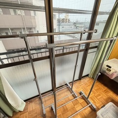 ハンガーラック　2個の画像