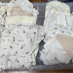 （女の子）新生児から使える洋服の画像