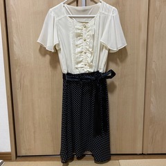 ガーリーなワンピースMの画像