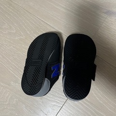 ニューバランス幼児靴の画像