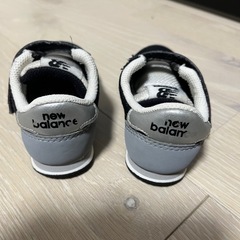 ニューバランス幼児靴の画像