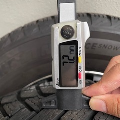 スタッドレスタイヤホイール付き４本＋非金属チェーンセット　 の画像