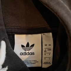 🉐古着　アディダスadidas 厚手のフード付きトレーナーの画像