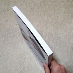 〔日向坂46〕河田陽菜1st写真集　思い出の順番　の画像