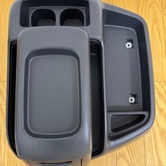 ハイエース　200系　センターコンソールの画像