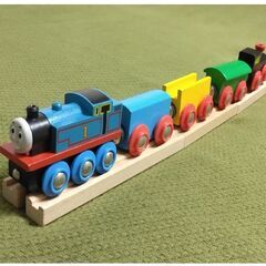 機関車トーマス木製レールセットの画像