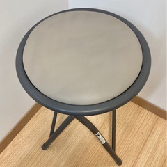 ニトリ　折りたたみスツール　グレーの画像