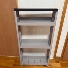 隙間ラックの画像