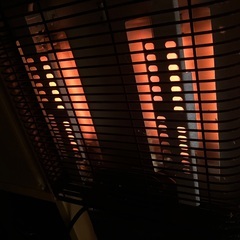 ［お話中」］【無料で差し上げます】ニトリこたつ1〜2人くらい用とこたつ布団(マット)の画像