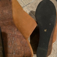 salusサンダル　未使用
の画像