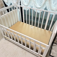 ベビーベッド　ハピネス　ホワイト　レギュラーサイズの画像