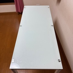 値下げしました！ガラステーブルの画像
