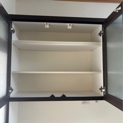 【無料】キッチンボード・食器棚　傷ありの画像