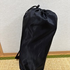 折りたたみ椅子の画像