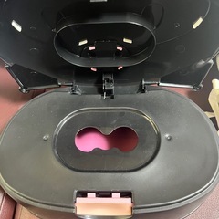 ティッシュ入れ、ウェットティッシュ入れ、クッション2枚
の画像