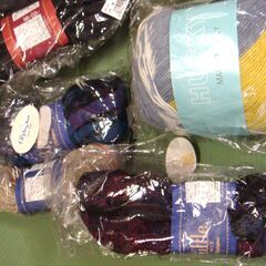 毛糸　いろいろ　かわいい竹籠　裁縫　手芸の画像