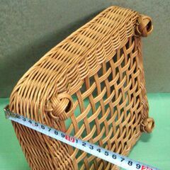 毛糸　いろいろ　かわいい竹籠　裁縫　手芸の画像