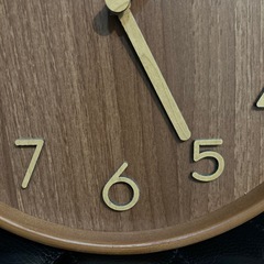 木目調掛け時計　28センチの画像