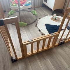 ベビーサークル ナチュラル 北欧風の画像
