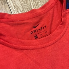 NIKE Tシャツの画像