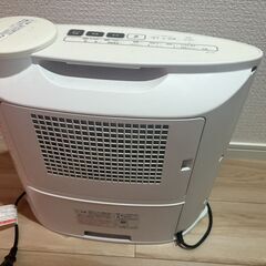 加湿セラミックファンヒーター（HX-L120-W）の画像