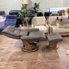 A1731🌟配送♻️設置🉑‼️ NITORI ニトリ パーソナルチェア オットマン付き🌟の画像