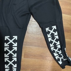 モンクレール　OFFWHITE　セットアップの画像