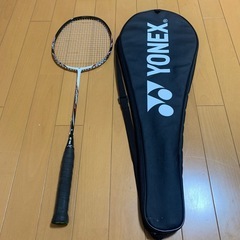 バドミントンラケットの画像