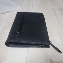 【新品 未使用】高品質クラッチバッグ｜ストラップ･不織布付き｜結婚式 フォーマル対応･ブラックの画像