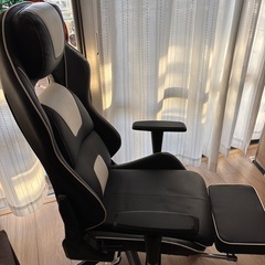 ゲーミングチェアの画像