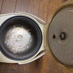 炊飯器の画像
