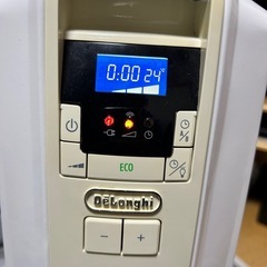 デロンギ オイルヒーター DDQ0915-WH．の画像