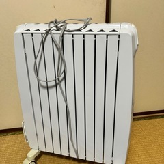 デロンギ オイルヒーター DDQ0915-WH．の画像