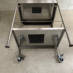 キッチンワゴン　ステンレス　引出し.キャスター付の画像