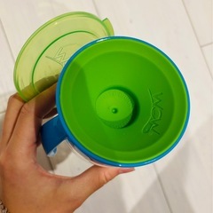 wow こぼれないコップの画像